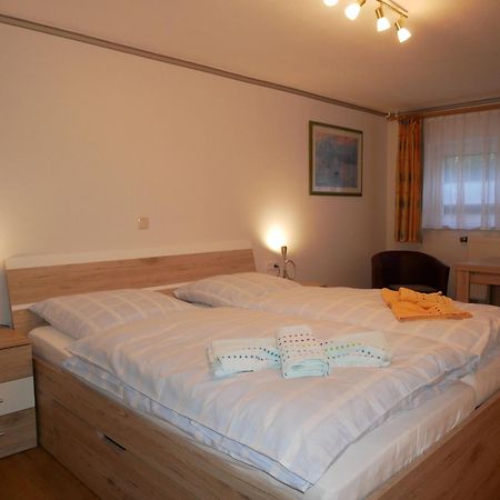 2 Ferienzimmer Inkl Fr & 1 Bungalow, Wlan, Garten, Grill 치노비츠 외부 사진