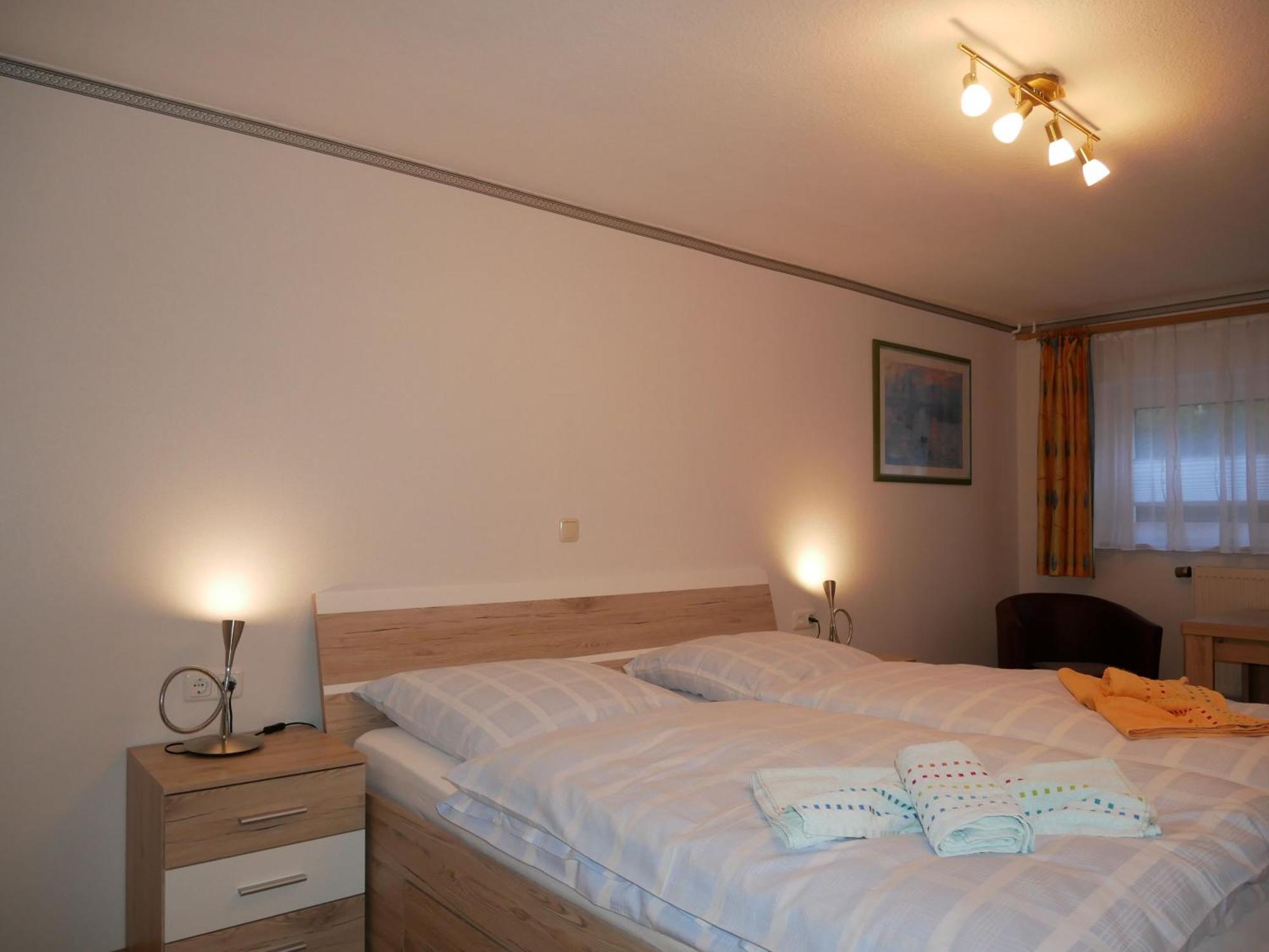 2 Ferienzimmer Inkl Fr & 1 Bungalow, Wlan, Garten, Grill 치노비츠 외부 사진