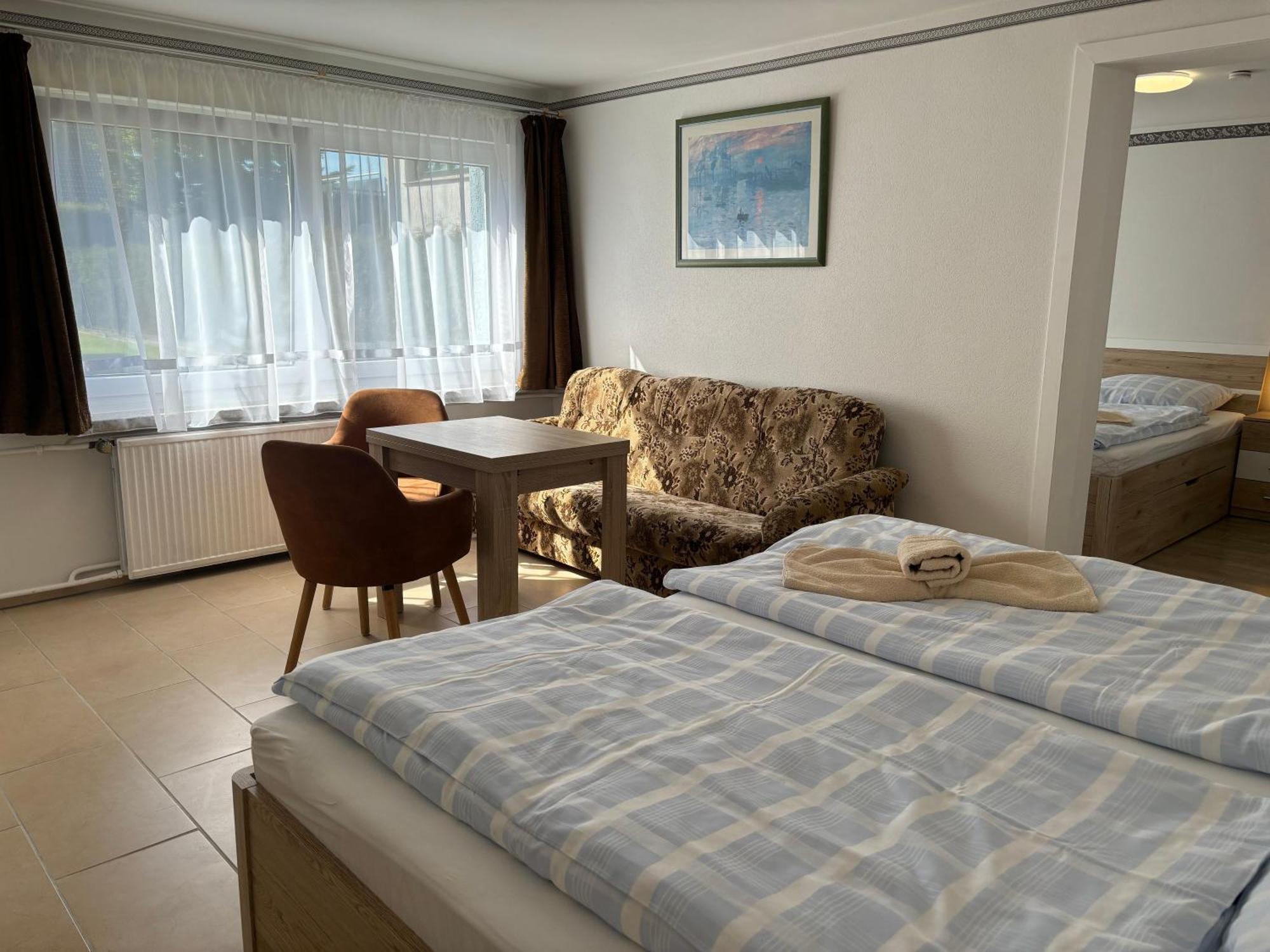 2 Ferienzimmer Inkl Fr & 1 Bungalow, Wlan, Garten, Grill 치노비츠 외부 사진